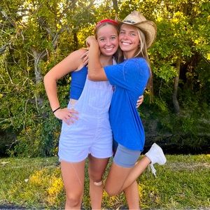 Meet your Posher, Ella